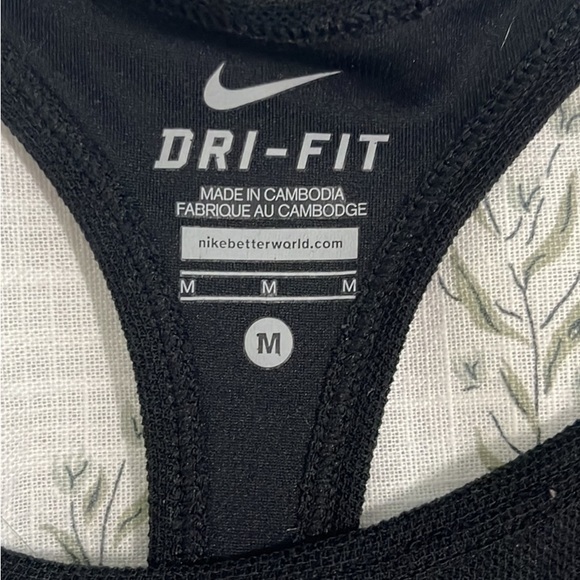 Nike medium racer back top - Picture 3 of 3